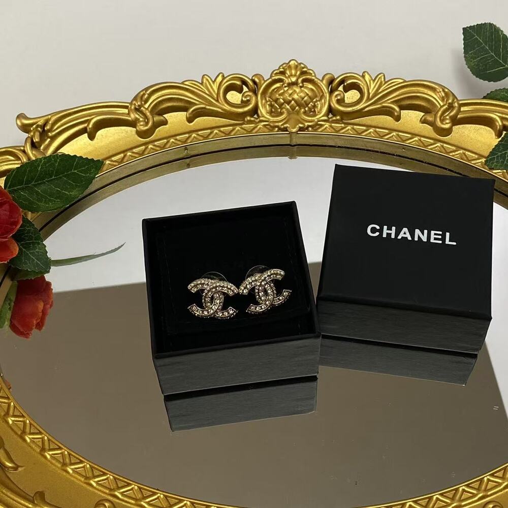✨ Chanel Purple Petal Stud Earrings